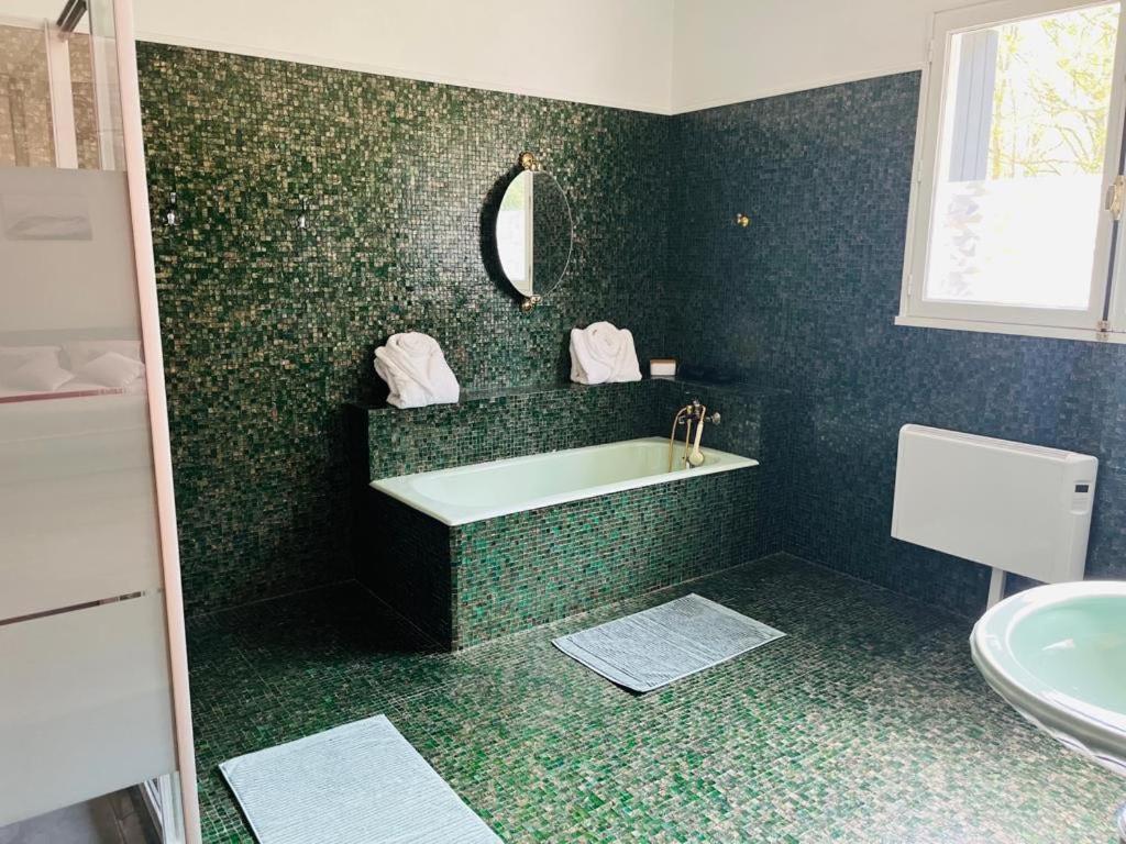 Les Genebruyeres - L'Histoire D'Un Reve Bed & Breakfast Aubigny-sur-Nere Luaran gambar